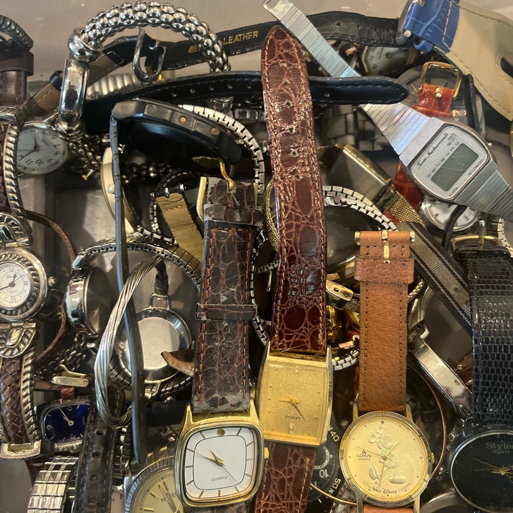 Assorted Watches Collection - Picture 9 of 12